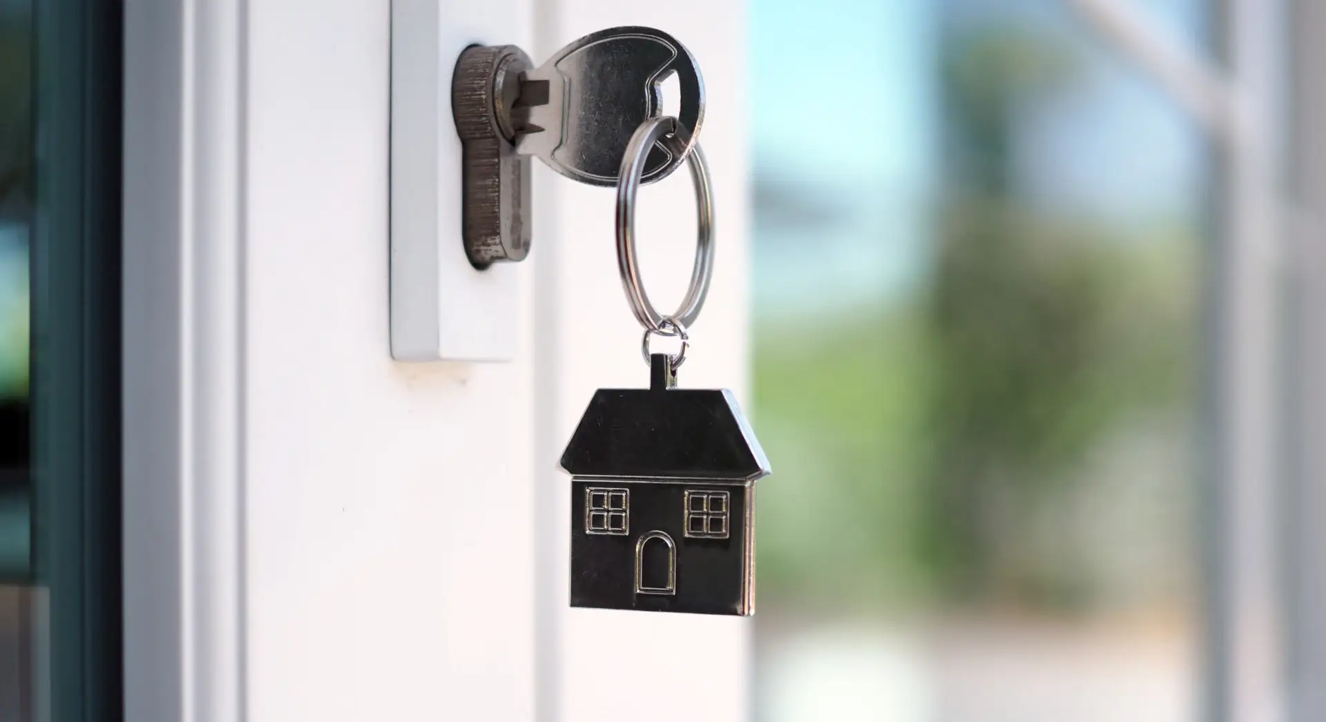 Unlock the key to your new home with Summit Group Mortgage